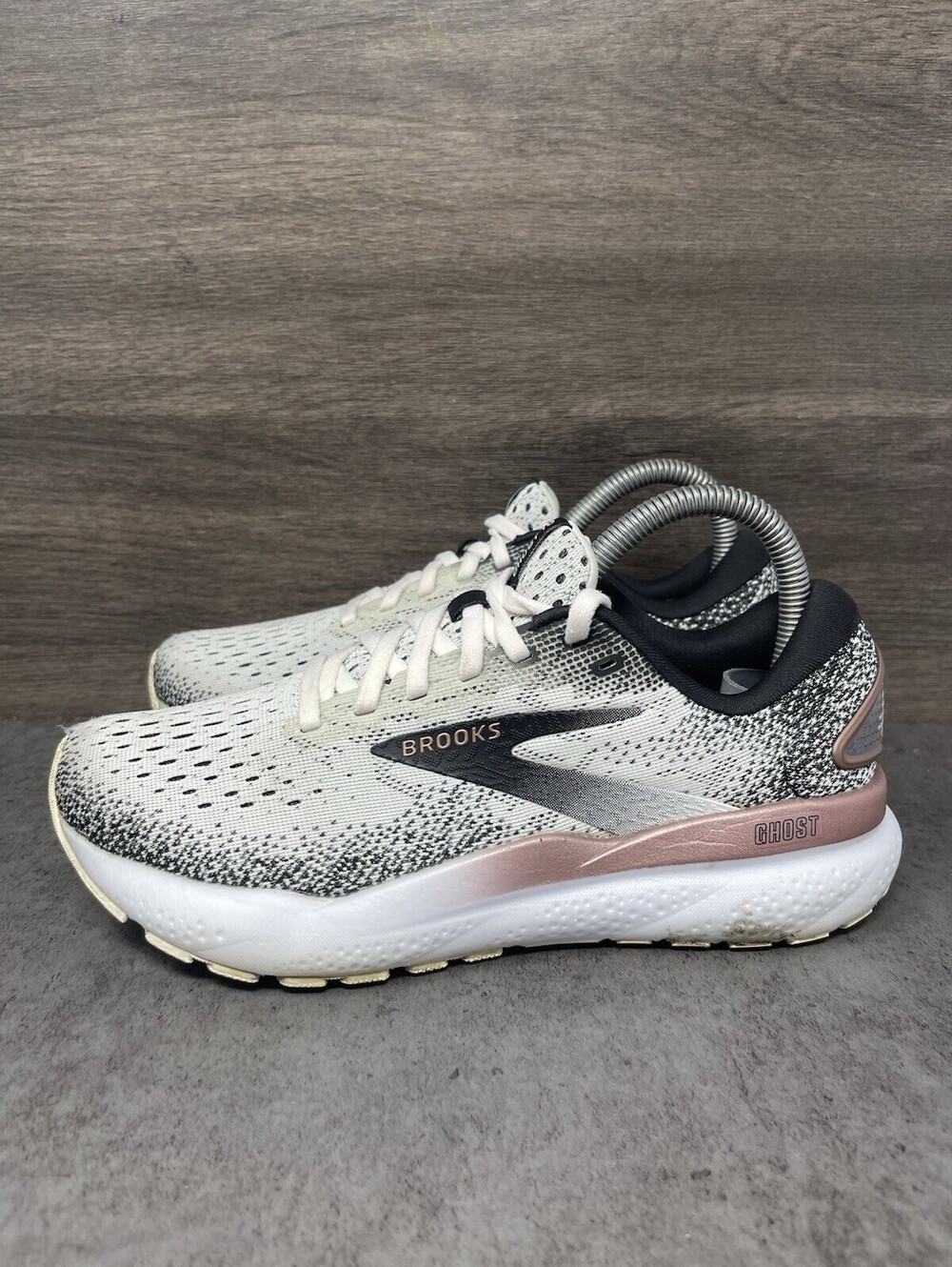 Brooks Ghost 16 Womens Size 6.5 Running Walking Athletic Shoes White Rose Gold